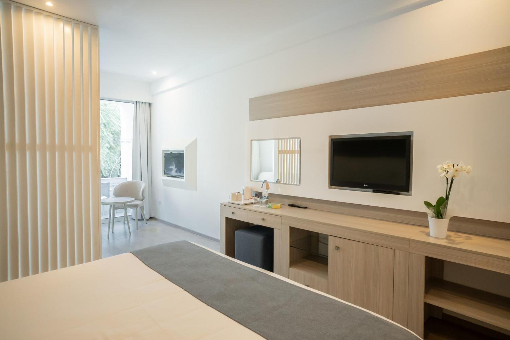 Margadina Hotel Ayia Napa Esterno foto